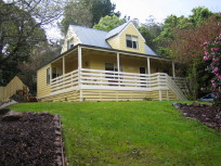 The Loft - Sleeps 8 people - 3 bedrooms and 2 bathrooms The Loft - Sleeps 8 people - 3 bedrooms